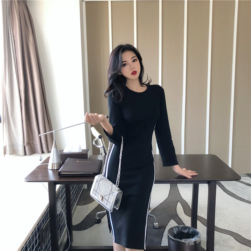 VK旗艦店 韓國風彈力針織露背運動風長袖洋裝