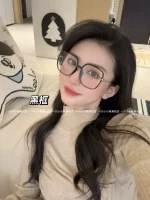 11. Черная рама