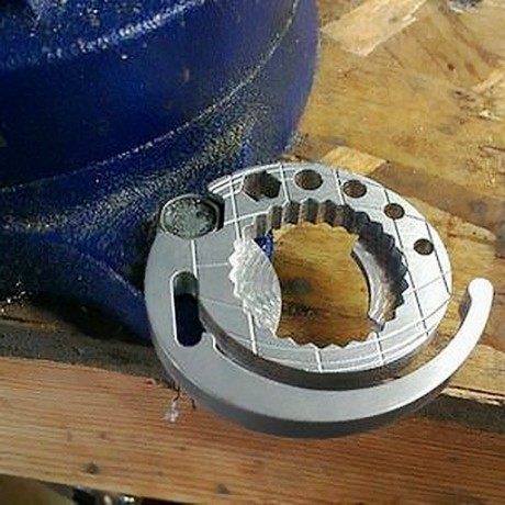 Outdoor Creative Scallop-Shaped Multi-Functional Combination Tool, Inner Corner Bottle Opener, Edc Stainless Steel Tool Pendant