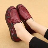 Слипоны, обувь, нескользящие туфли для матери, осенние, мягкая подошва, для среднего возраста