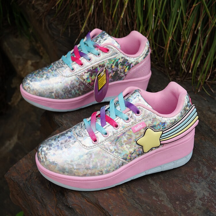 Breaking Yard Clearance Halal Girl Riot Walking Shoes Students Children Pulley Shoes Surrogating Walking Shoes Double Wheels Invisible Flying Wheels Shoes