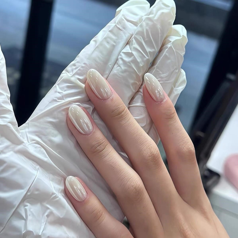 Handmade Wearable Nails, Hailey's Same Style, Milky White Pearl Solid Color Aurora, Medium-Long Style, Suitable for Brides and Pregnant Women, Removable and Long-Lasting