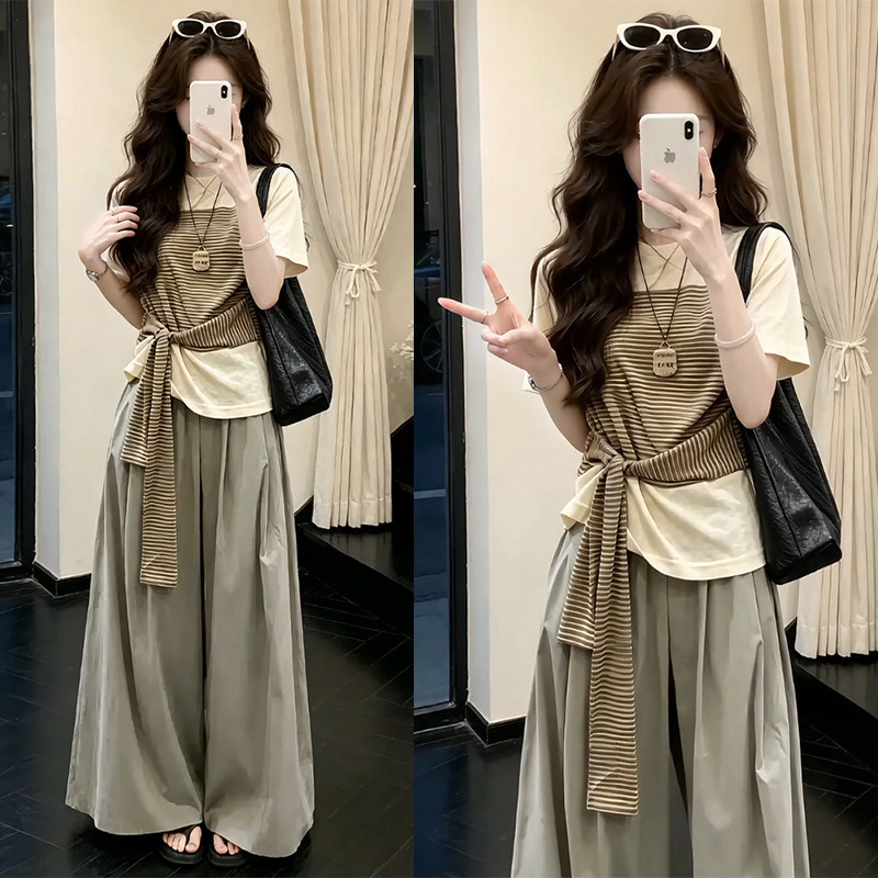 Breastfeeding Summer Outfit for Going Out, Postpartum Wear, Korean-Style Striped Top, Wide-Leg Pants, Trendy Mom Style, Slimming, Two-Piece Set for Breastfeeding Period Breastfeeding Summer Outfit for Going Out, Postpartum Wear, Korean-Style Striped Top, Wide-Leg Pants, Trendy Mom Style, Slimming, Two-Piece Set for Breastfeeding Period