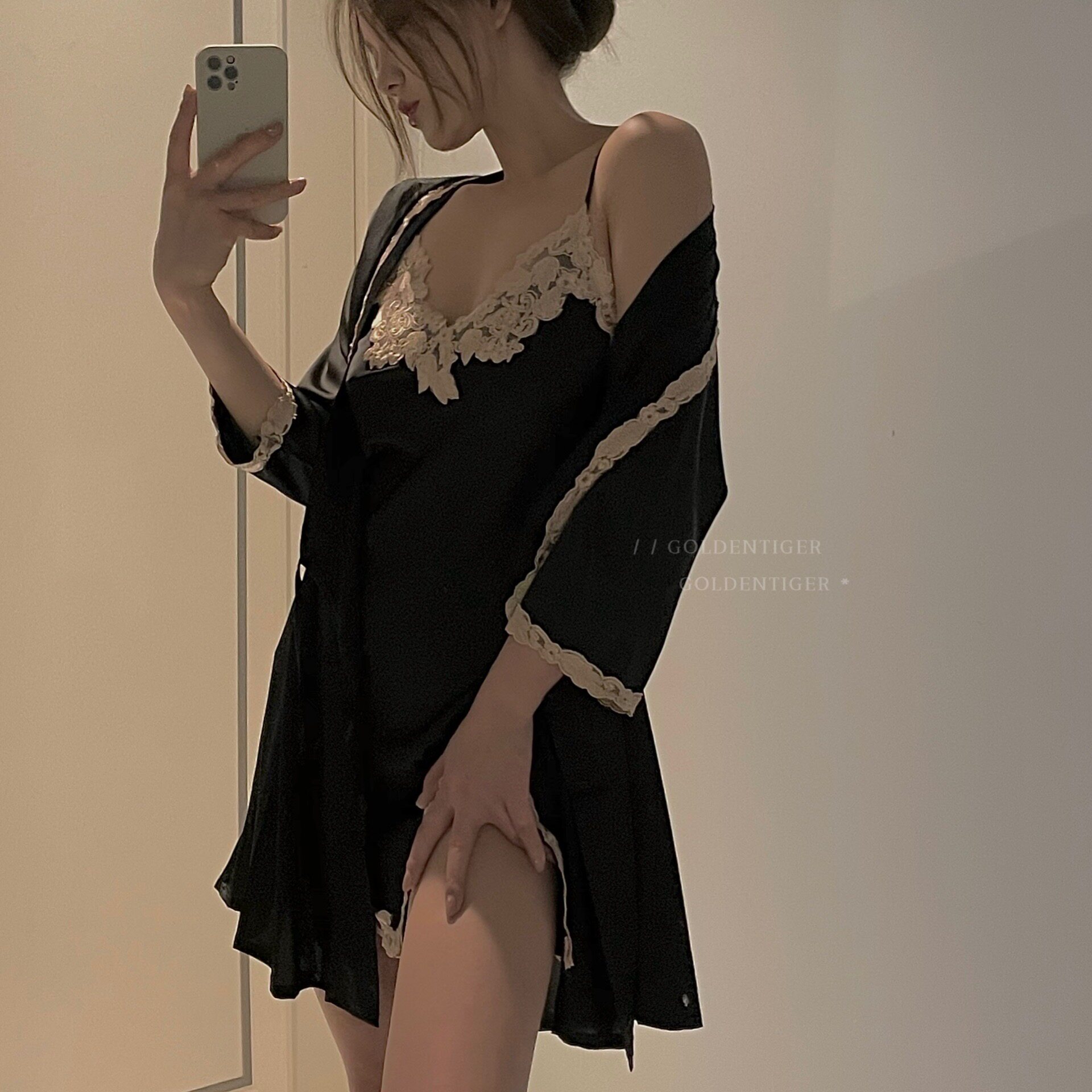 GT / Dark Moon Goddess Embroidery Sexy fork simulation silk dress sweater lace tempts two sets of sleeping robes