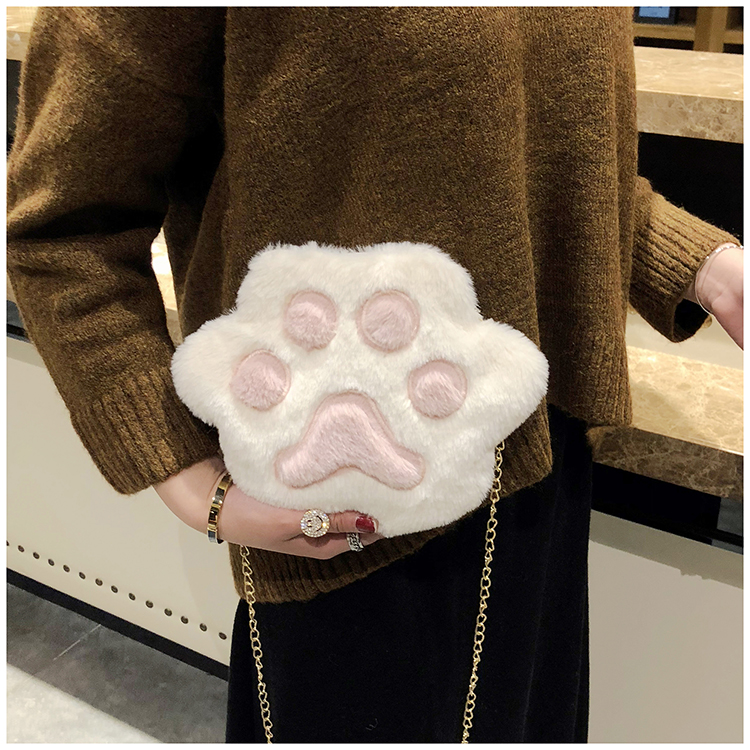 Plush New Korean Cute Bear Paw Chain Small Bag Chain Crossbody Bag display picture 7