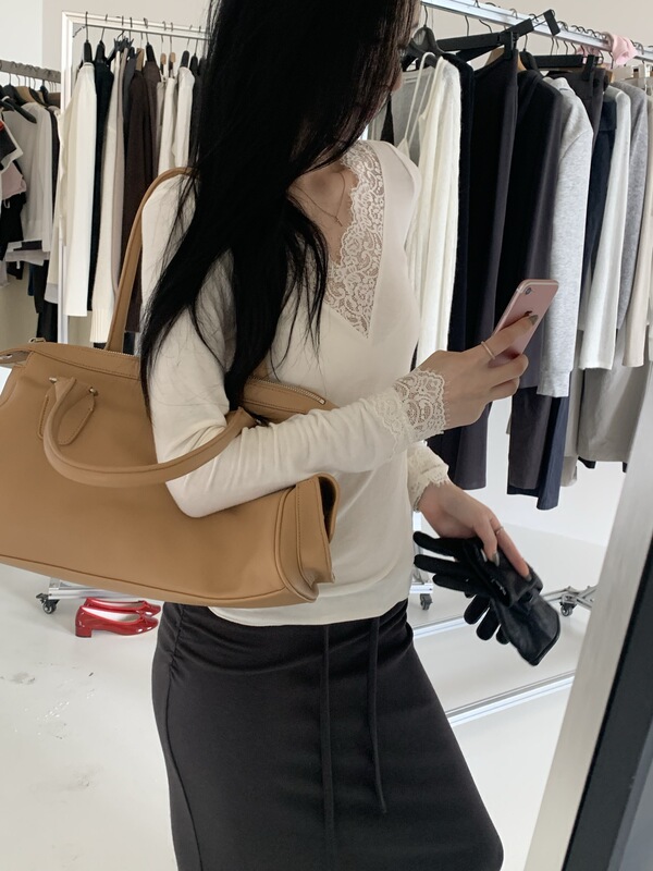 【Saidtome】Korean-Style Simple Commuter Handbag for Women, Versatile Large-Capacity Shoulder Bag, Available in Three Colors