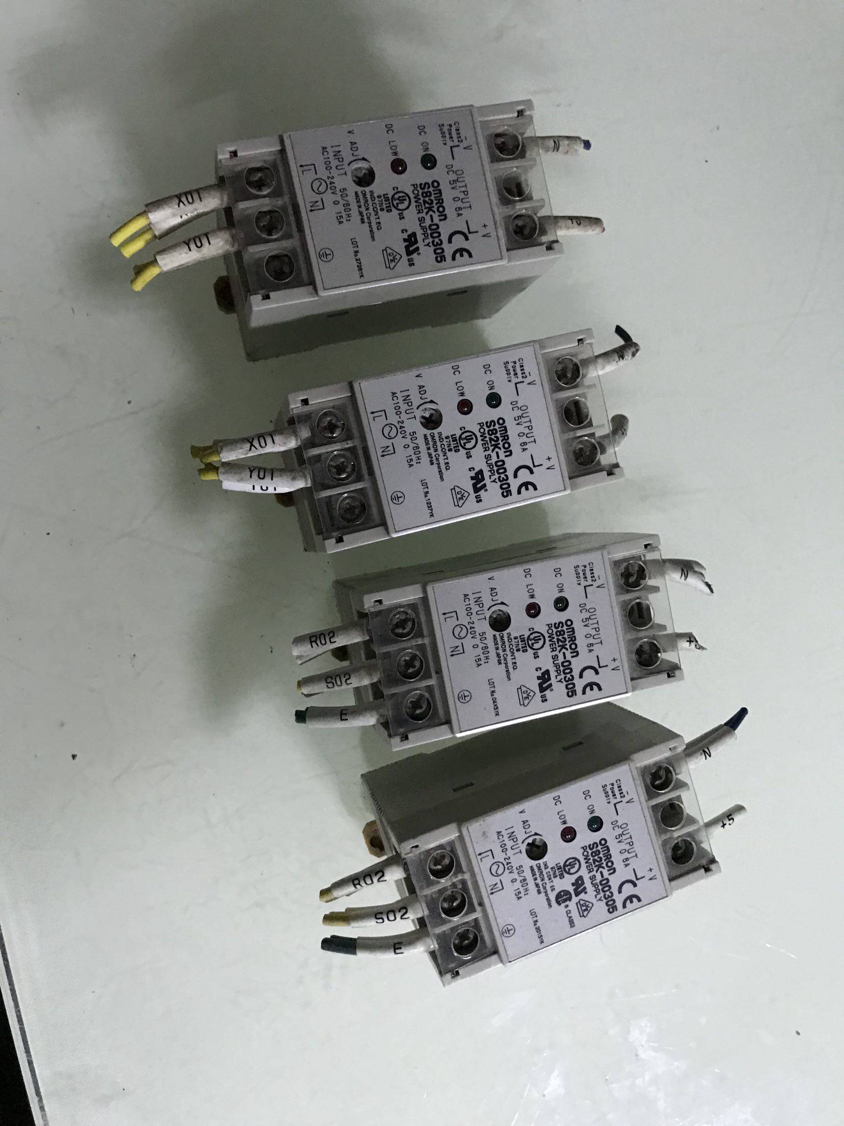 Disassemble second-hand OMRONOMRON power supply S82K-00305 physical picture package is easy to use