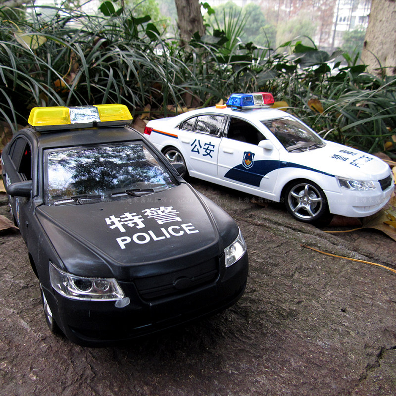 3-year-old child boy toy car puzzle 4-year-old baby gift small car inertia sliding cross-country jeep model