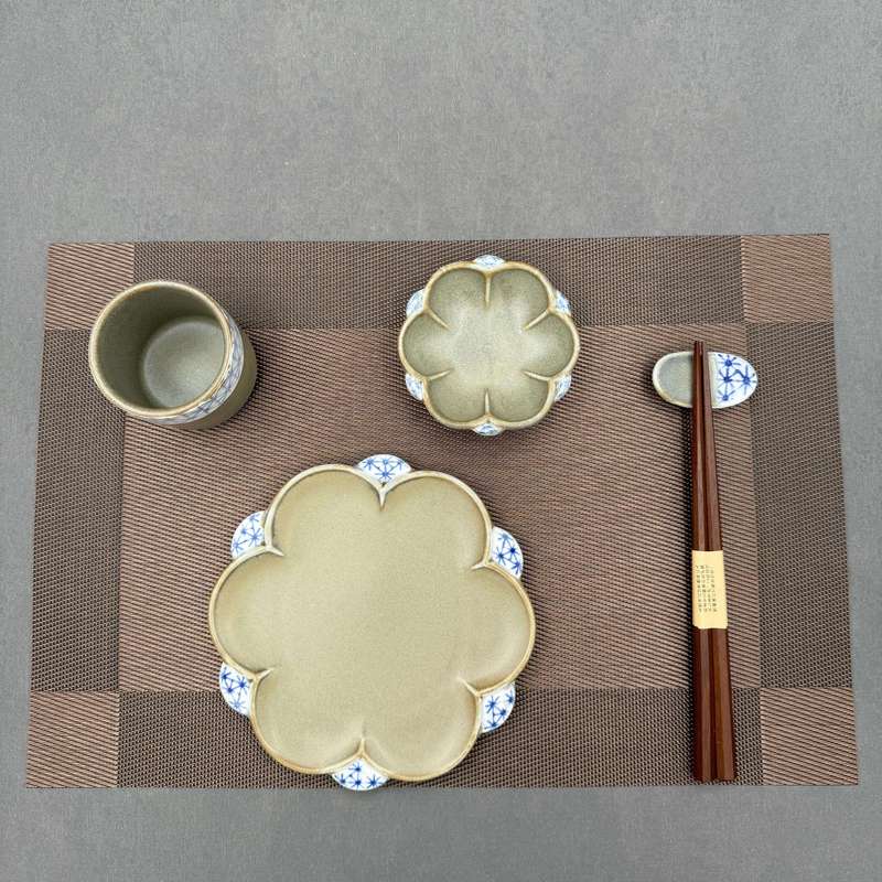 Japanese Kaiseki Cuisine Omakase Table Setting Four-Piece Set: Bone Plate, Water Cup, Sauce Dish, Chopstick Holder, New Model for the Front Room