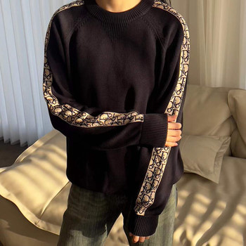 Seasonmark sleeve letter crew neck sweater Seasonmark sleeve letter crew neck sweater