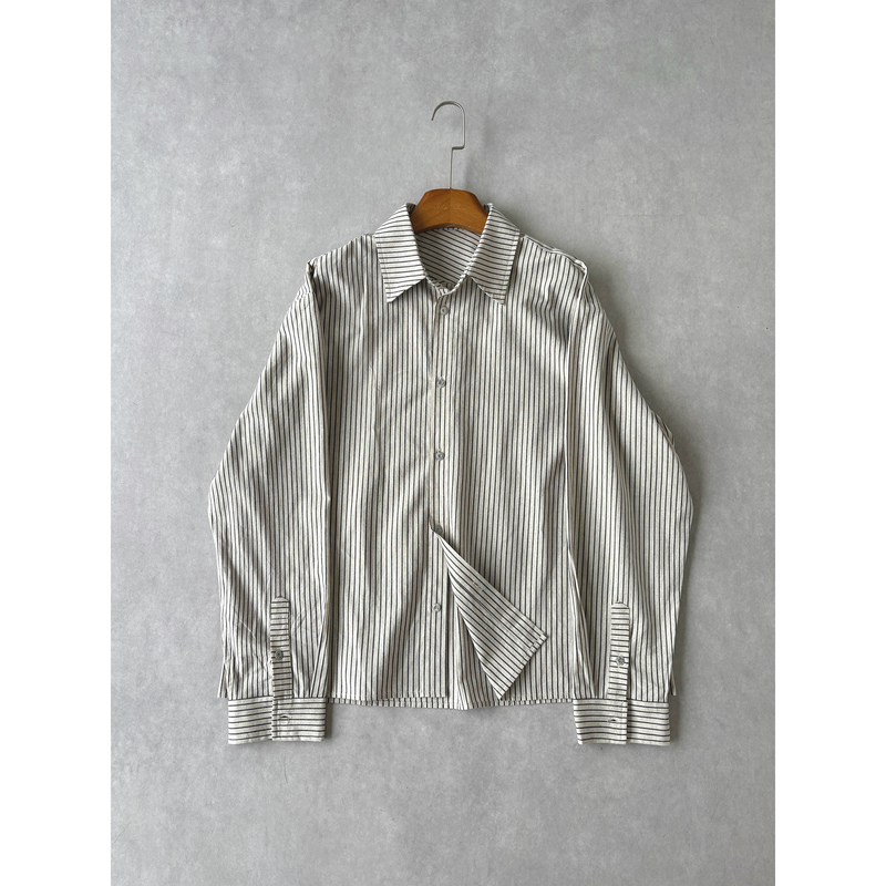 H1C 30% Linen* Cotton Blend Striped High-Fashion Short Boxy Long-Sleeve Shirt, Stiff Fabric/Elegant and Relaxed