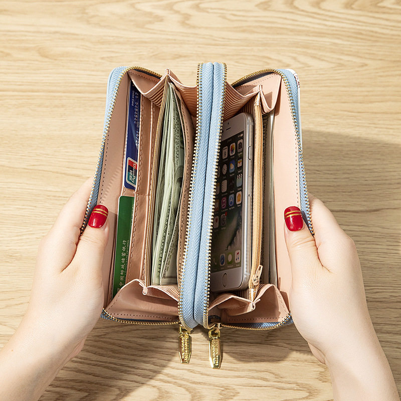 Long wallet, chain with zipper, capacious bag