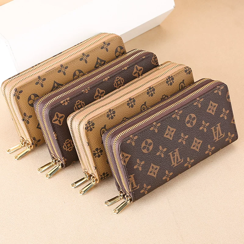 Capacious long synthesized wallet with zipper
