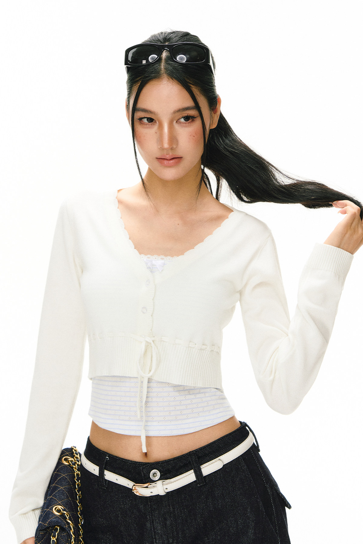 ARISEISM White V-Neck Long-Sleeve Cropped Cardigan