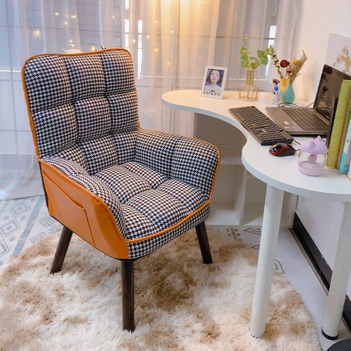 Компьютерные стулья предоставляют удобное длинное задних стул общежитие общежитие