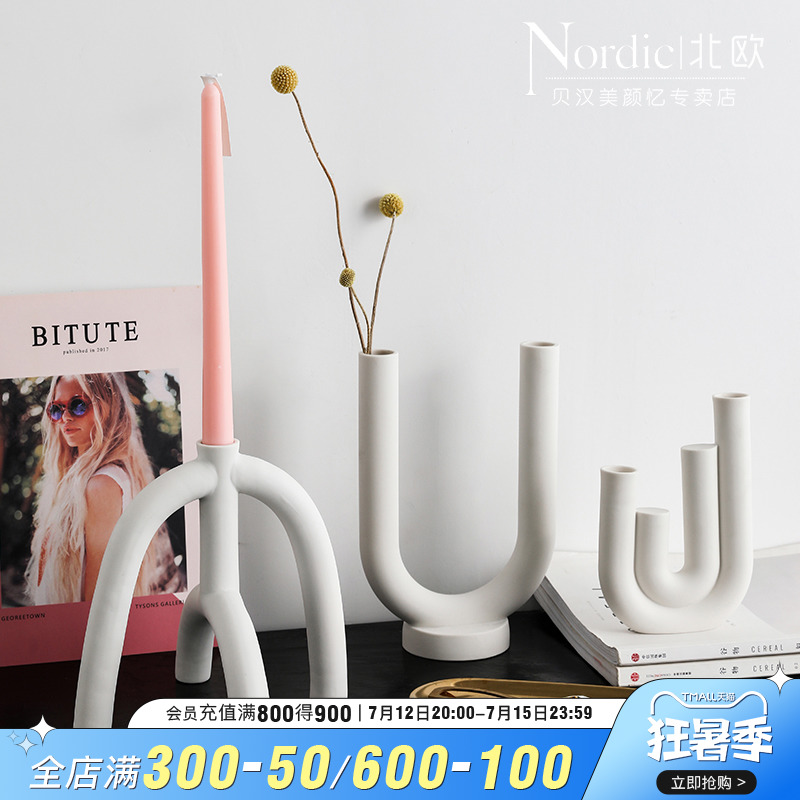 Nordic Creative Ceramic Candlestick Home Swing Accessories Dining Room Hotel Decent Board Room Modern Minima Living Room Side Cabinet Wax Candle Holder