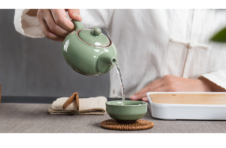 True sheng travel tea set suit portable package household contracted small Japanese ceramic cups elder brother kung fu tea set dry up