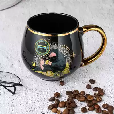 Fantastic animal Grindelwald sins around the water Cup sniff holding gold black gold mug new bone china coffee cup