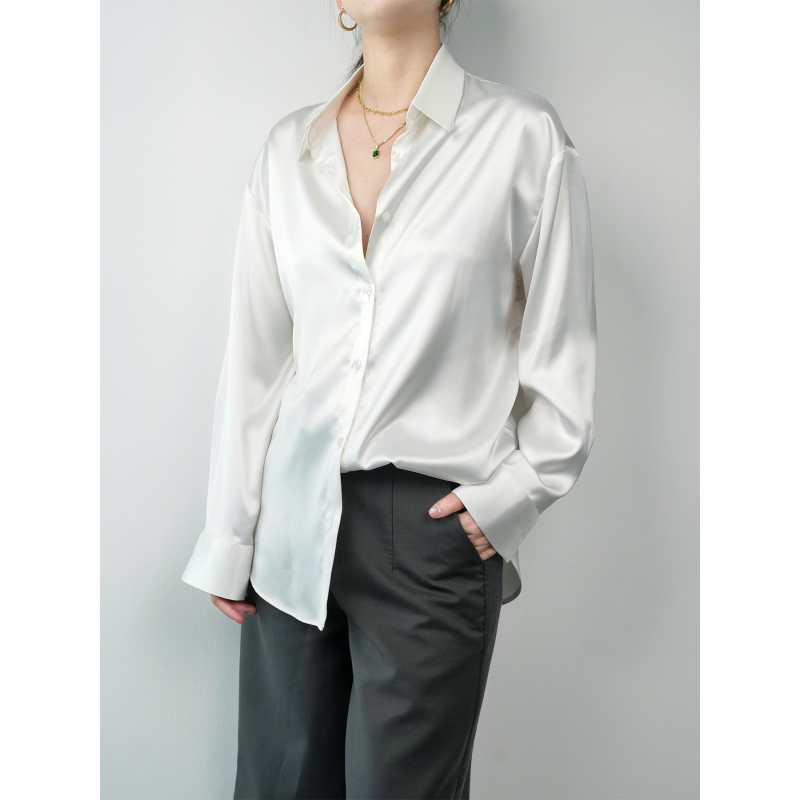 Pearlescent White Imitation Acetate Light Luxury Satin Shirt, Loose Fit for Women, Suitable for Commuting and Workplace, with Drape, Wrinkle-Resistant, High-End Long Sleeves
