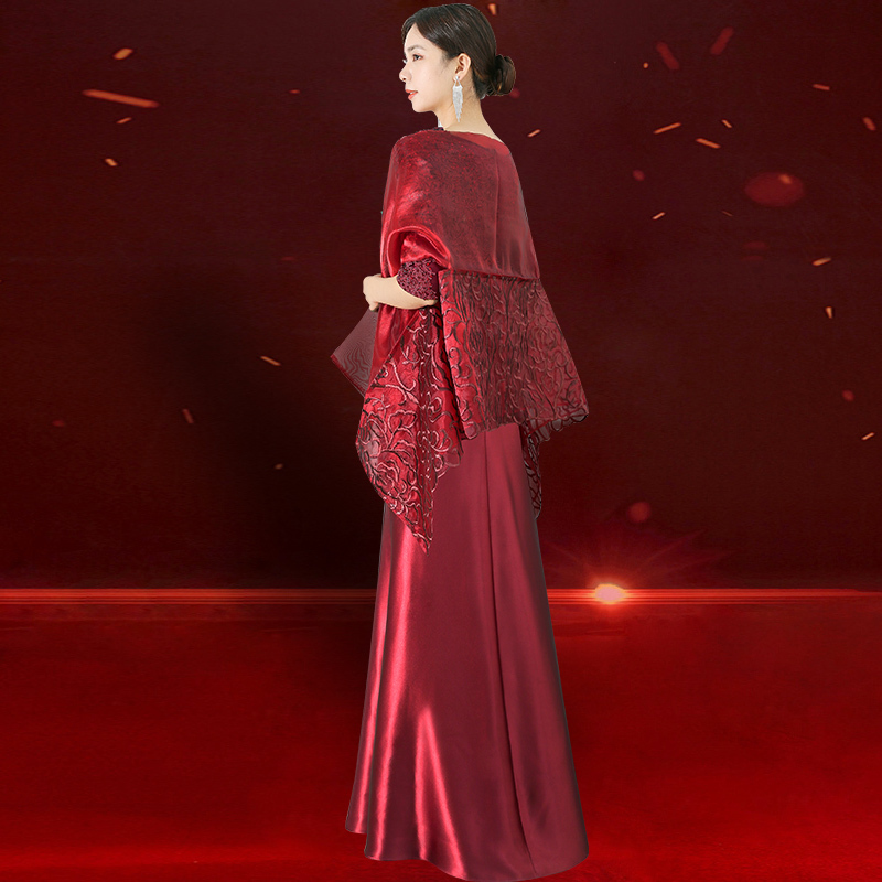 Mother of the Bride Evening Dress 2026 New Style Elegant and Noble High-End Young Luxury Wedding Banquet Outfit