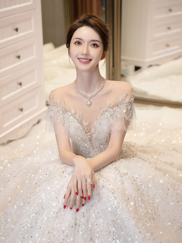French wedding dress 2023 new bride light luxury niche high -end high -end texture big dragg retro main yarn female 2024 French wedding dress 2023 new bride light luxury niche high -end high -end texture big dragg retro main yarn female 2024