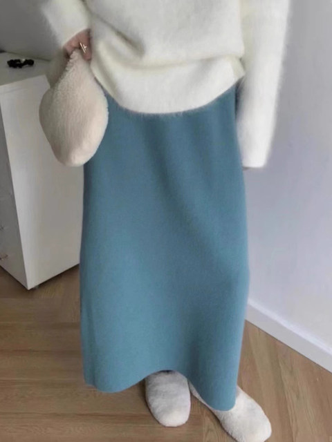 Autumn and Winter French Retro Raccoon Velvet Knitted Skirt for Small Women Slimming Look Elegant Woolen High Waist Hip Long Skirt