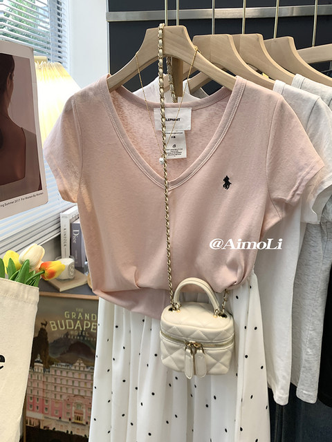 Summer White V-Neck Stylish Pure Cotton Short-Sleeve T-Shirt for Women, New Unique Embroidered Slim-Fit Top