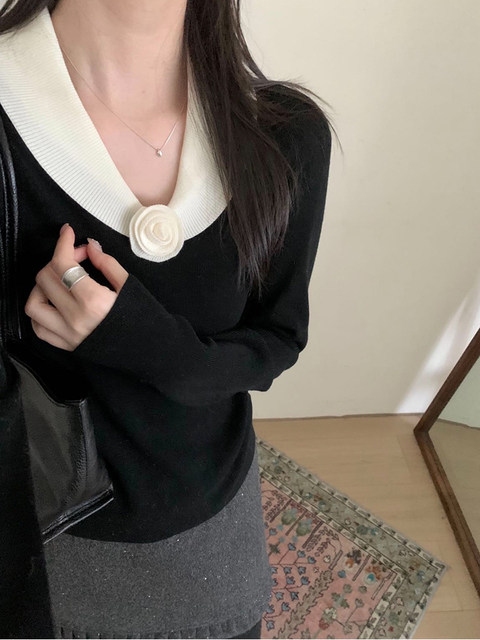 Beautiful Red Floral Sweater for Women in Spring, with a Lazy Style and a High-End Feel, Knitted Base Layer Top with an Elegant Vibe