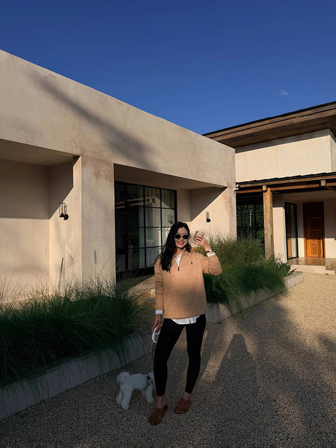 Old Money Style High-Neck Zip-Up Knit Sweater for Women, Unique and Stunning for Autumn and Winter, Soft and Luxurious Inner Wear Sweater with a High-End Feel