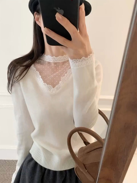 Lace Spliced Half-High Collar White Knitted Base Shirt for Women, Autumn and Winter Korean Style Beautiful Sweater, Short Top for Layering