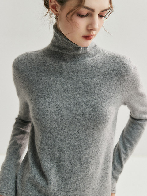 High-End Style Pile-Neck Knit Sweater for Women, Autumn and Winter French-Style Rolled-Edge Lazy Inner Layer Sweater, Soft and Stylish Top
