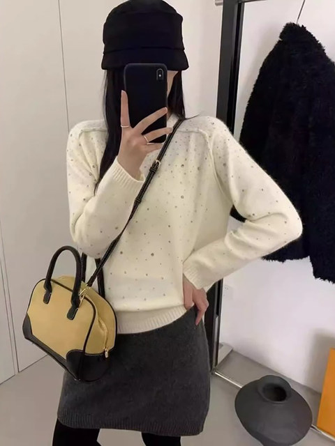 New Year Red Heavy Embellished Knitted Sweater for Women, Autumn/Winter High-End Soft and Cozy Lazy Sweater, Loose Fit for Layering or Outerwear