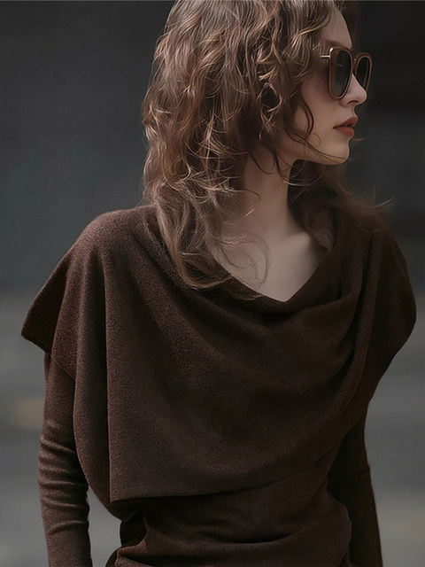 French Retro Fake Two-Piece Knit Sweater for Women, Autumn and Winter Design, Niche Sweater, Short Style with Cape Shawl Top