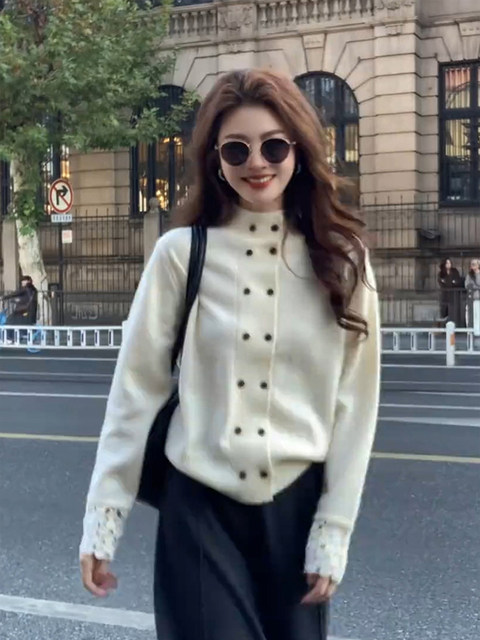 Korean-Style White Half-Turtleneck Knitted Cardigan for Women, Autumn and Winter Soft Sweater with Double-Breasted Design, Suitable for Layering or Wearing as an Outerwear