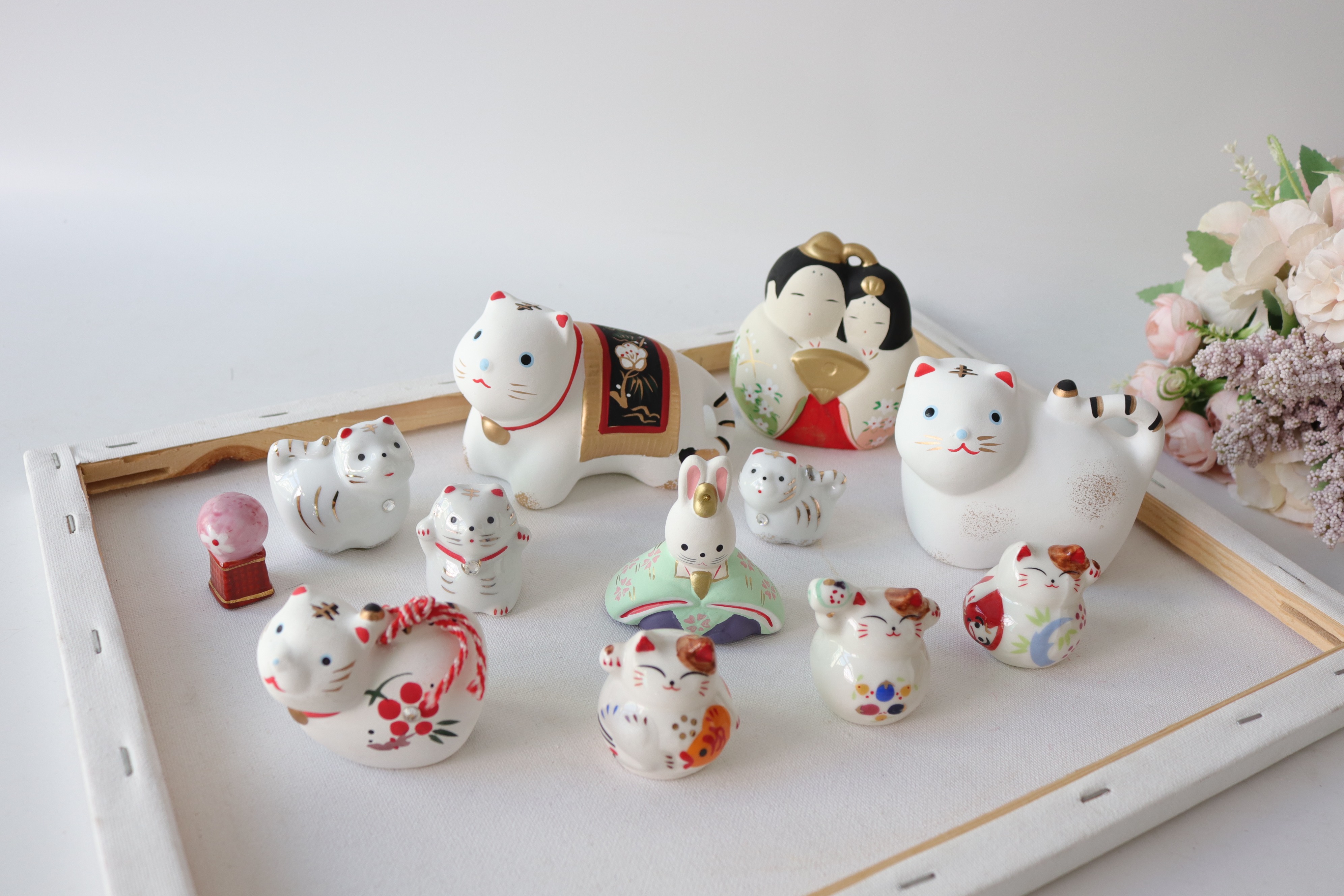 Export Japanese Mengda pure hand - drawn mini - recruit cat ceramic decoration open gift desktop accessories