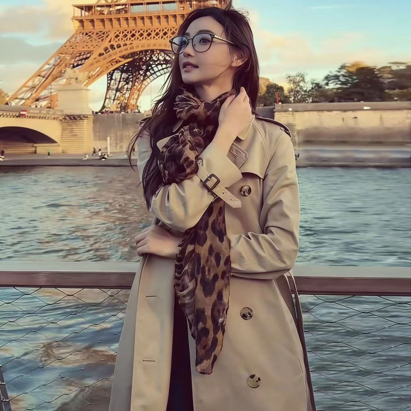High-End Bbr2026 New Stylish British Trench Coat for Women, Mid-Length, Spring and Autumn Fashion, Luxury Brand with a Sense of Sophistication