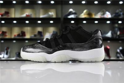 18AJ11 black and white Kang Kou Bugs Bunny Black red North Carolina blue Slam dunk White Snake Joe 11 Black Silver babysbreath The great devil