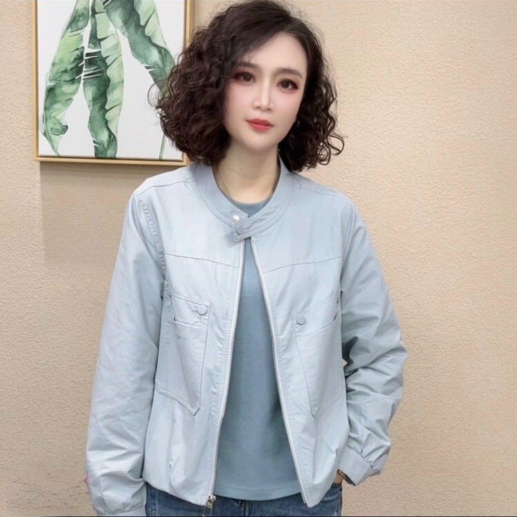 2026 New Casual Style Stand-Up Collar Zipper Jacket for Middle-Aged Women, Short, Loose, Versatile, Age-Reducing, Breathable and Thin Coat