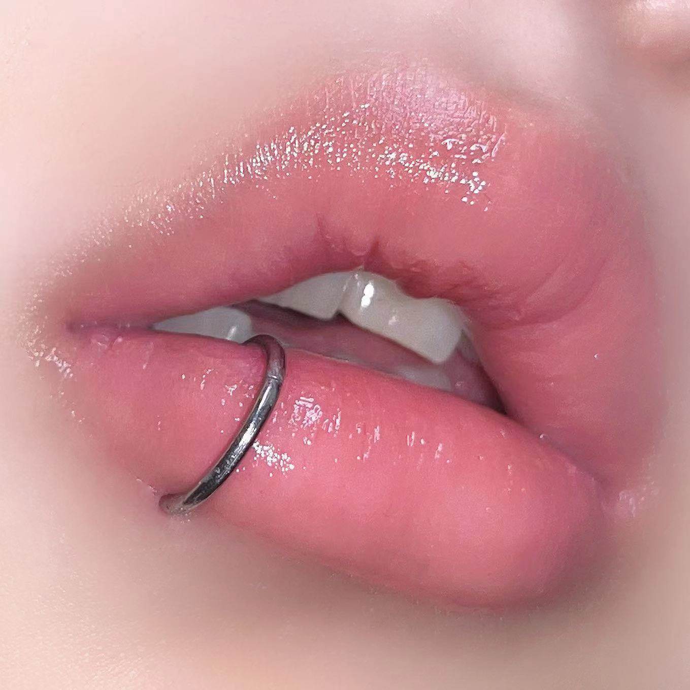 スウィートプレーンリップリング、クローズドリング、スチールチタンシームレスリング、リップスタッド交換用、イヤーボーンスタッドピアスジュエリー