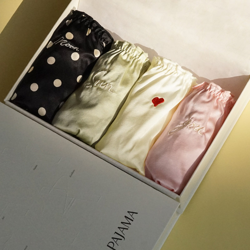 Not Just Pajama Mulberry Silk Underwear Women's 4-Pack Gift Box Breathable Antibacterial Underwear Briefs Not Just Pajama Mulberry Silk Underwear Women's 4-Pack Gift Box Breathable Antibacterial Underwear Briefs