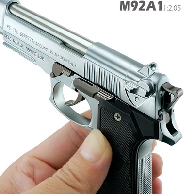 1; 2.05 Beretta m92a1 đồ chơi trẻ em súng ném vỏ kim loại không thể phóng mô hình quân sự lớn - Súng đồ chơi trẻ em