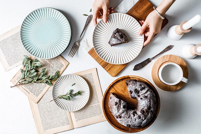 Creative ceramic tableware plate beefsteak bundt cake of plate of fruit to use up all the light stripe plate