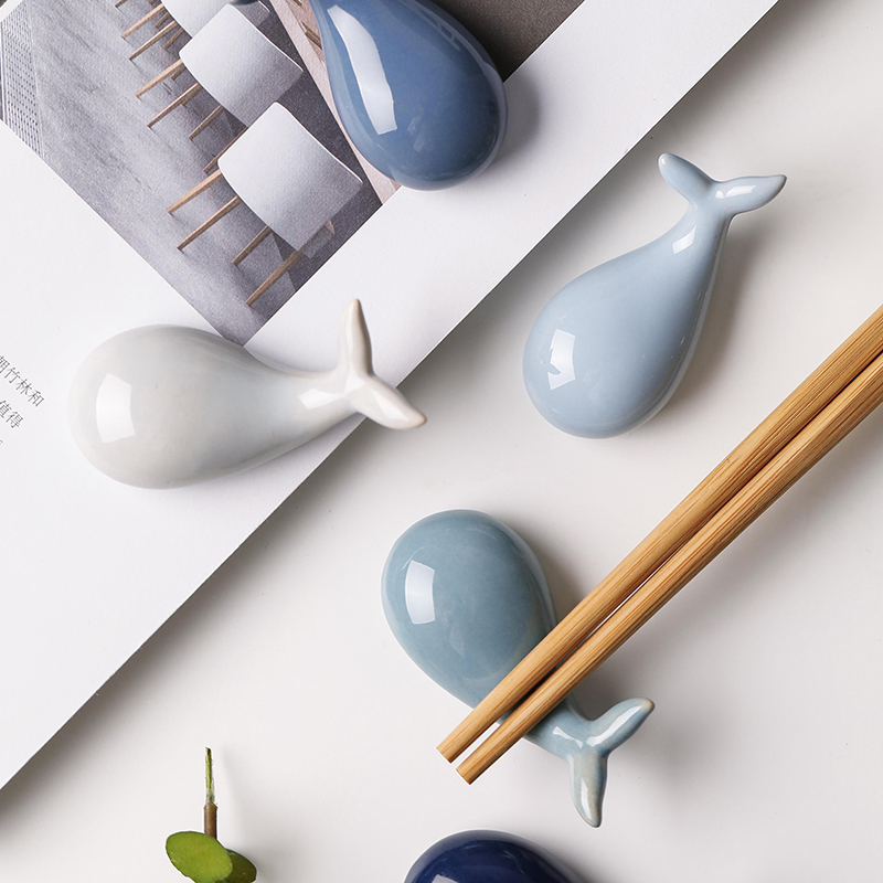 Creative Japanese whale ceramic chopsticks chopsticks frame, lovely spoon holder frame spoon, chopsticks holder frame chopsticks pillow household utensils