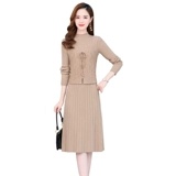 Трикотажное осеннее осеннее платье