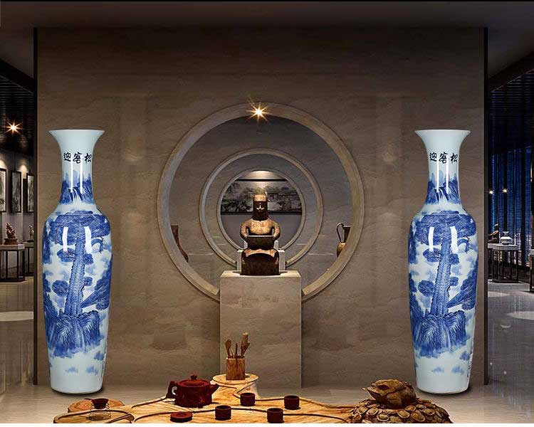 Jingdezhen ceramic manual hand - made guest - the greeting pine of large blue and white porcelain vase archaize sitting room hotel decoration furnishing articles