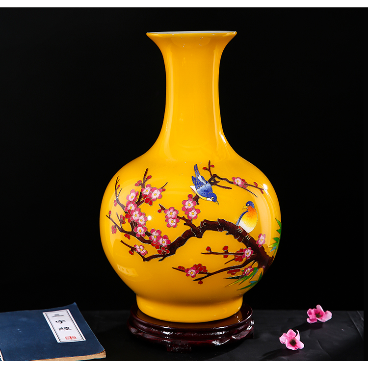 Jingdezhen ceramics white yellow high - grade Jin Sibian vase furnishing articles modern Chinese style living room decoration decoration