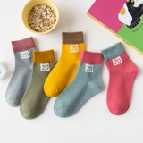 Тонкие хлопковые демисезонные детские цветные мультяшные носки, средней длины