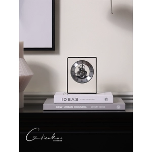 契阔家居 Simplicity Hyundai's Song of the Song of Zhongchen Transparent Crystal Clock House House Desktop Laboratory Torch Slash