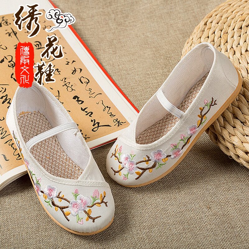 Hanfu shoes dance children girls embroidered shoes spring and autumn costume retro Han shoes Chinese style old Beijing cloth shoes