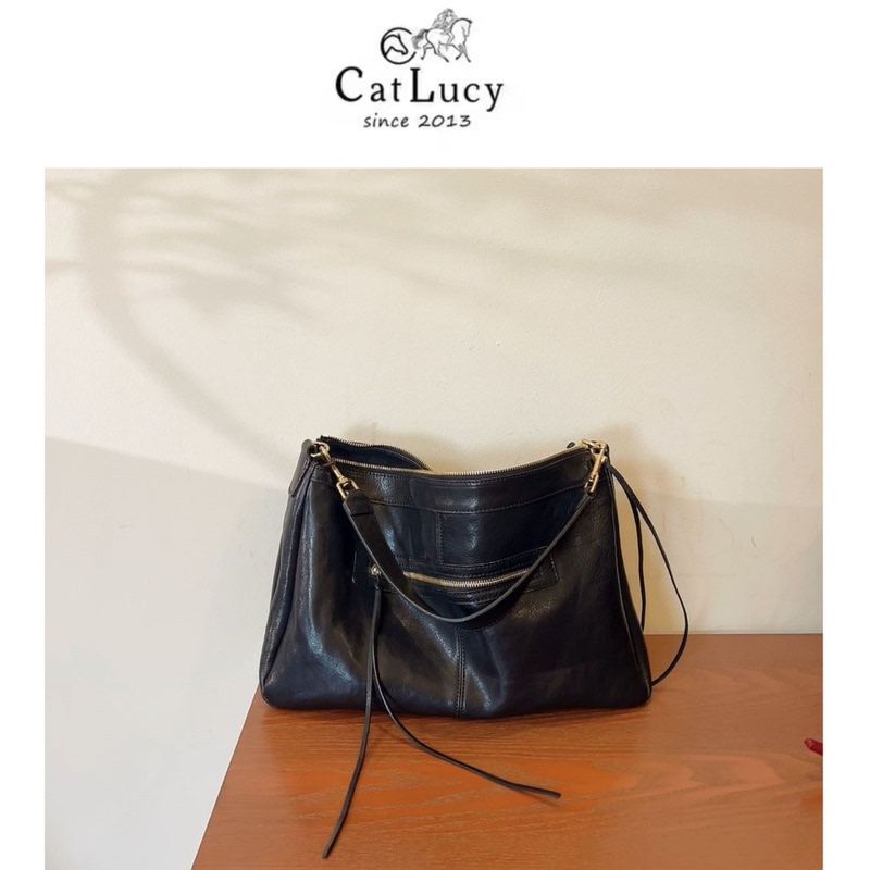 【Catlucy】Motorcycle-Style Large Bag, Imported Vegetable-Tanned Leather, Genuine Leather Shoulder Bag for Women, Large Capacity 【Catlucy】Motorcycle-Style Large Bag, Imported Vegetable-Tanned Leather, Genuine Leather Shoulder Bag for Women, Large Capacity